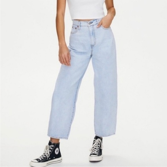 Levi's Premium Balloon Leg Jeans Light Wash Blue High Rise Waist Dad Jokes 24x26 - Picture 1 of 11